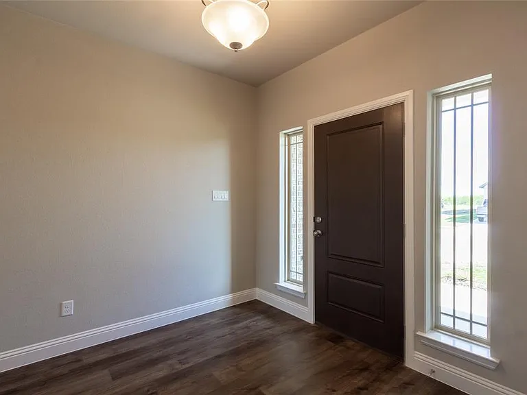 405 Stoneridge Dr — Photo 7