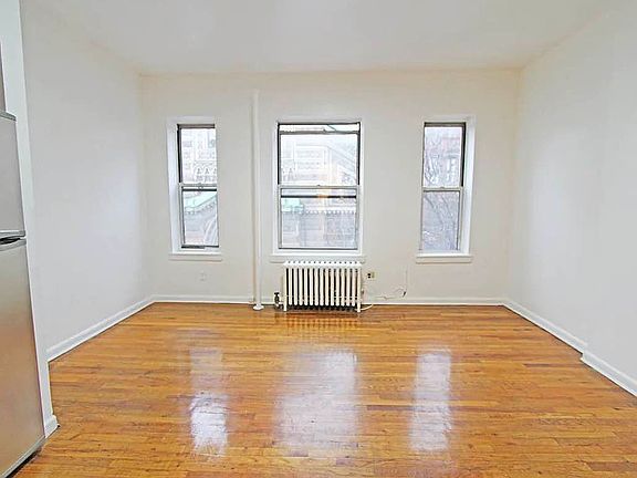 2nd image of 206 W 132nd St APT 2F