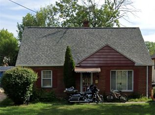 261 E 324th St, Eastlake, OH