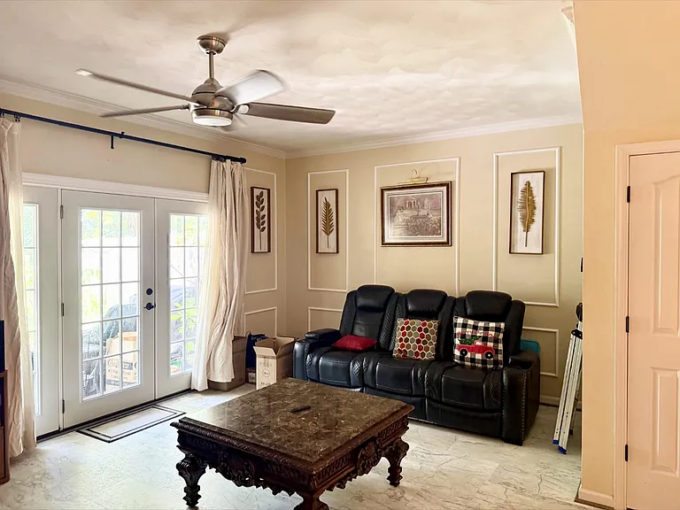842 S Lake Cir #1 — Photo 5