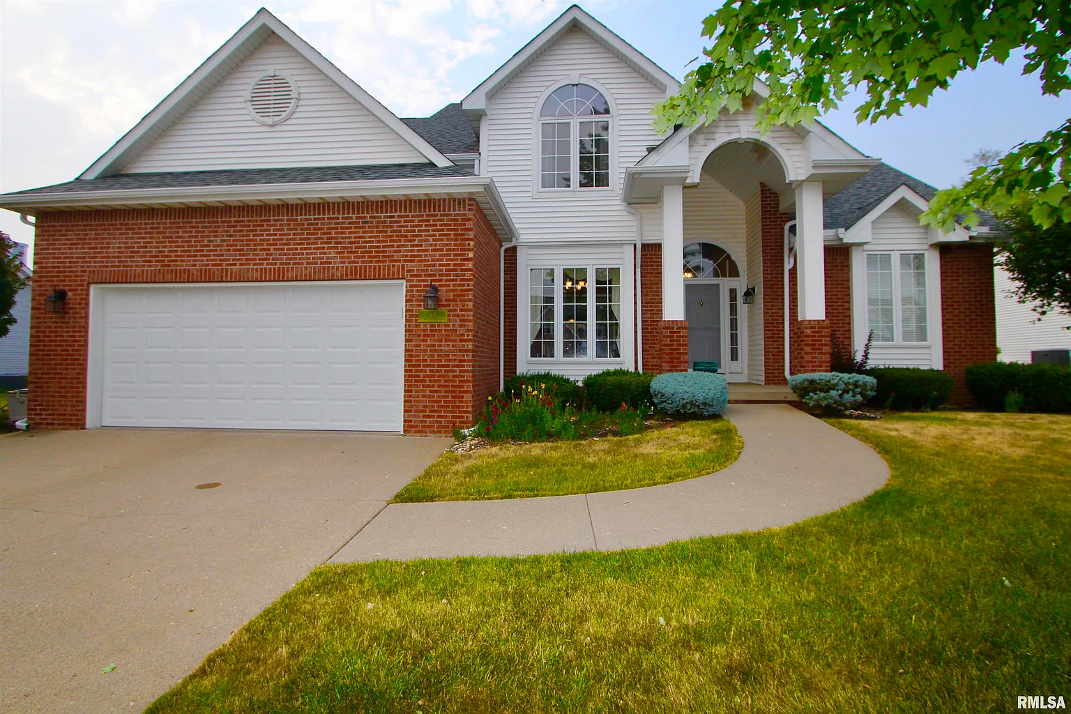 64 Saint Marks Cir photo 1