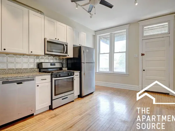 2241 W 21st St #2F, Chicago, IL 60608