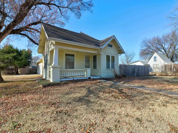 203 N Buller St, Goessel, KS 67053