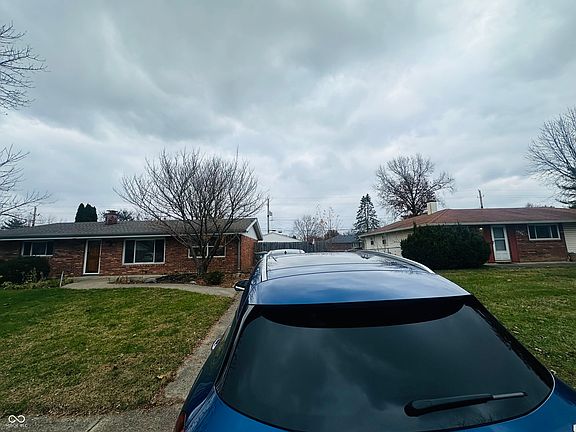 3rd image of 2928 Shakespeare Dr