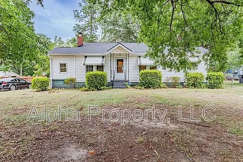 20 Eastview Dr Photo 1