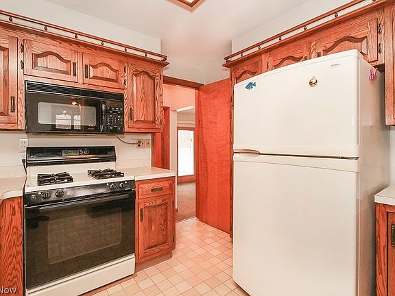 4th image of 2616 Elizabeth St
