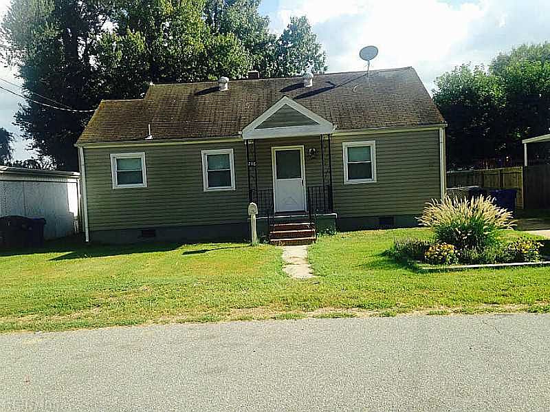 1st image of 216 Franklin Ave