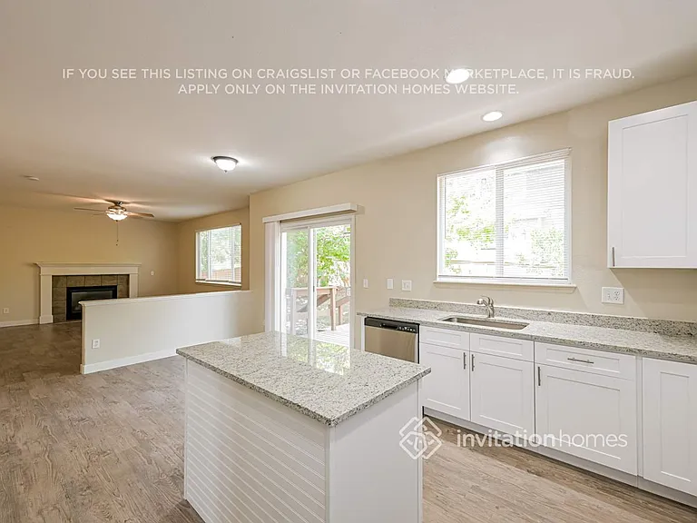 11027 Chesmore St — Photo 9