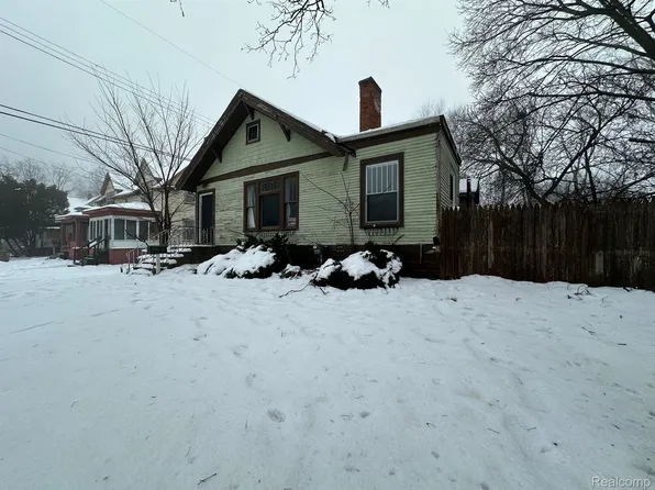 24 Mary Day Ave, Pontiac, MI 48341