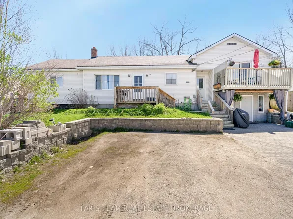 179 John St, Tay, ON L0K 2A0