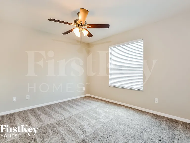 733 Wildflower Rd — Photo 7