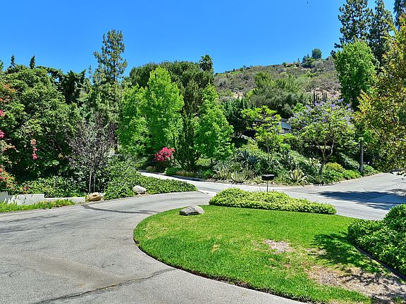 2nd image of 5241 Gould Ave