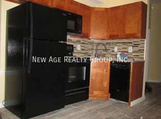 4011 Green St APT 1, Philadelphia, PA 19104
