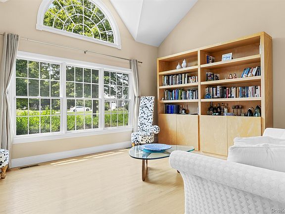 5th image of 90 Caiola Court