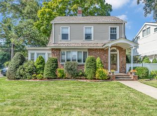 1740 Whitney Ave, Hamden, CT 06517