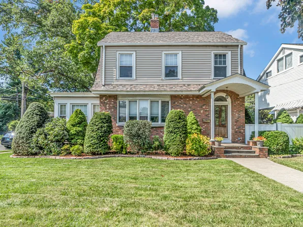 1740 Whitney Avenue, Hamden, CT 06517