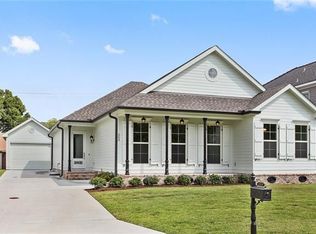 253 Oak Dale Dr, Gretna, LA 70056