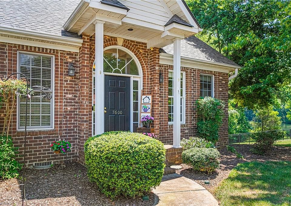 1st image of 7600 Pond Ct
