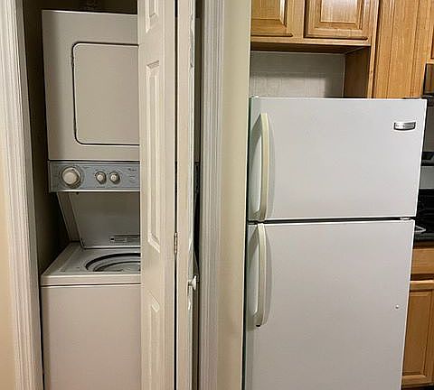 4th image of 84-32 Grand Ave #2E