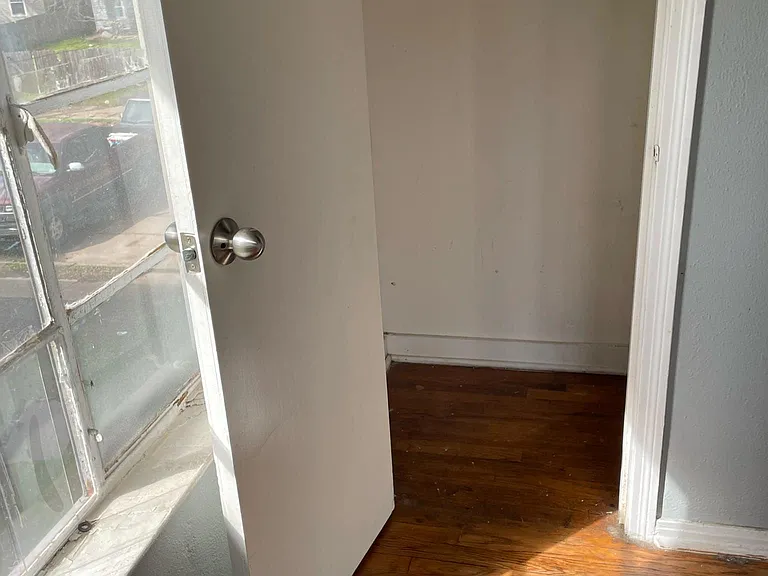 1219 W Morton St — Photo 10