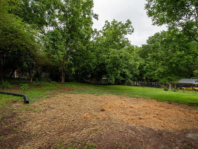 903 Georgia Ave — Photo 24