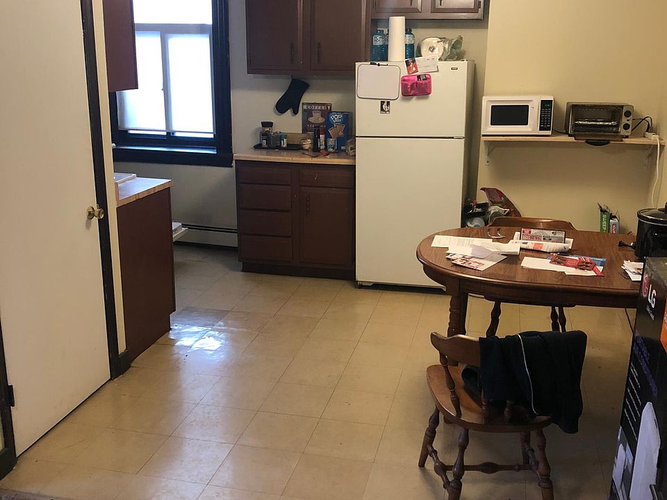 2nd image of 155 W Main St