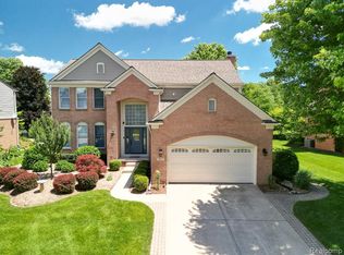 1815 Ring Neck Dr, Rochester, MI 48307