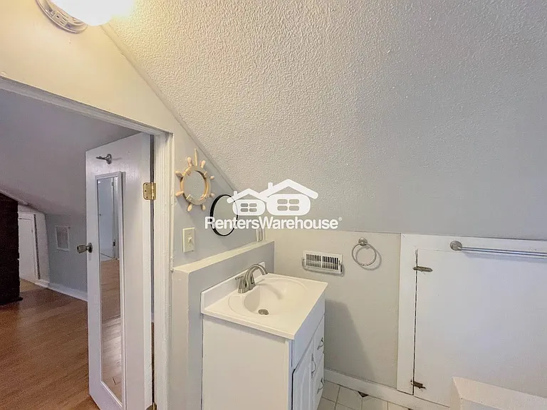 8455 Radnor Rd — Photo 31