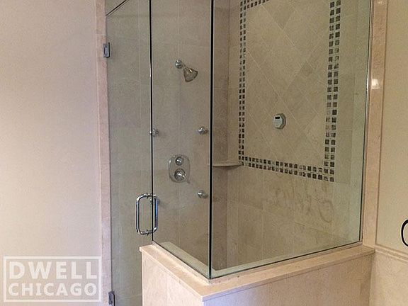 4th image of 2900 W Belmont Ave #401