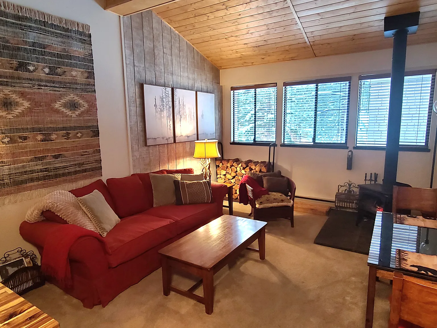 1 bed, 596 sqft, $4,900 — Photo 2