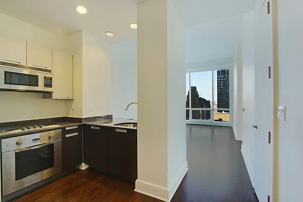 Rented by Corcoran | media 31