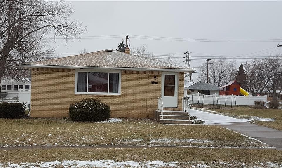 1st image of 158 Alaska St