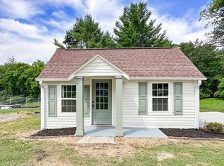 4111 Coster Rd, Knoxville, TN 37912