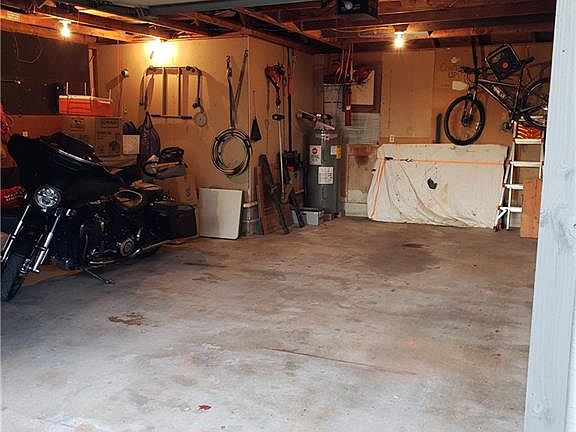 5th image of 2226 N Rockwell Ave