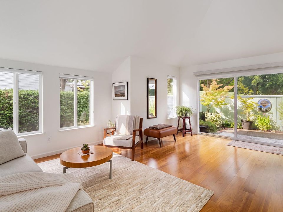 1st image of 2328 Lakeview Drive