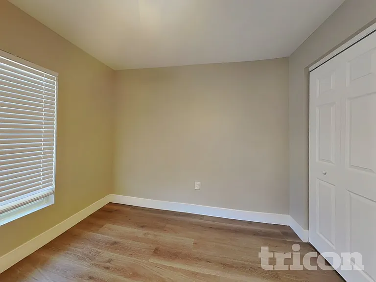 15476 Chamberlain Blvd — Photo 12