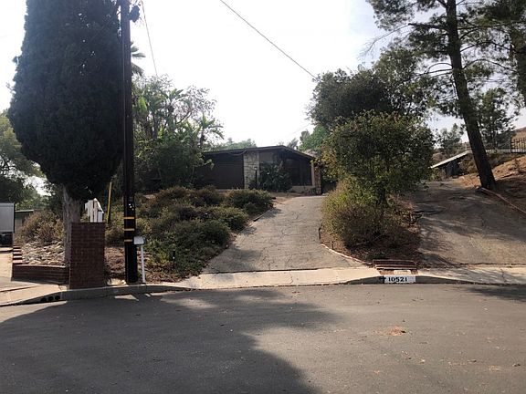 3rd image of 10521 Vail Dr