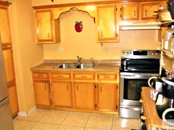 4th image of 335 Staples Cir