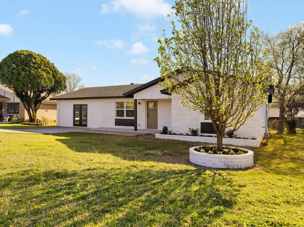 6509 Tina Ct, Forest Hill, TX 76140