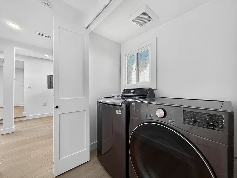 13337 30th Ave NE #B — Photo 11