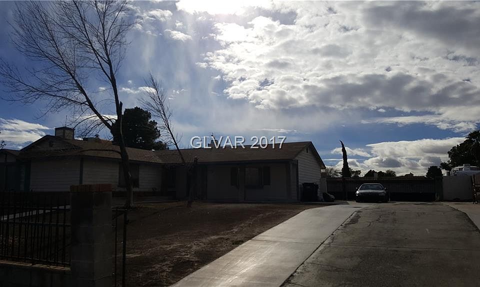 1st image of 4117 W Red Coach Ave