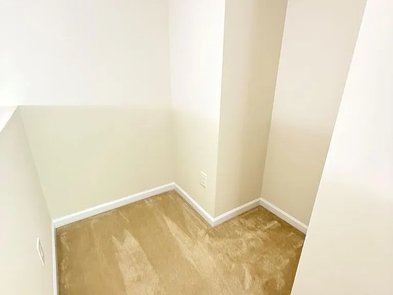8527 Quarton Dr — Photo 23