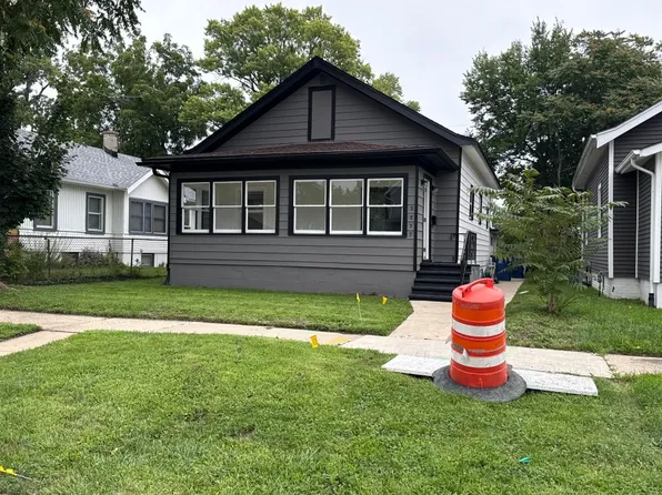 2237 Kristan Ave, North Chicago, IL 60064