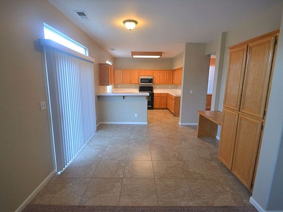 3rd image of 2685 Castle Creek Ct