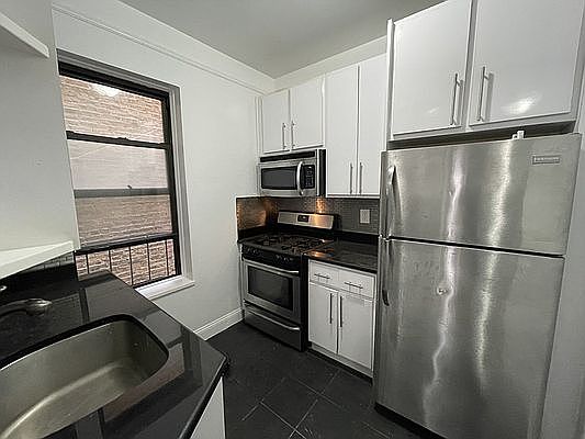 2nd image of 73 Thompson St APT 3D