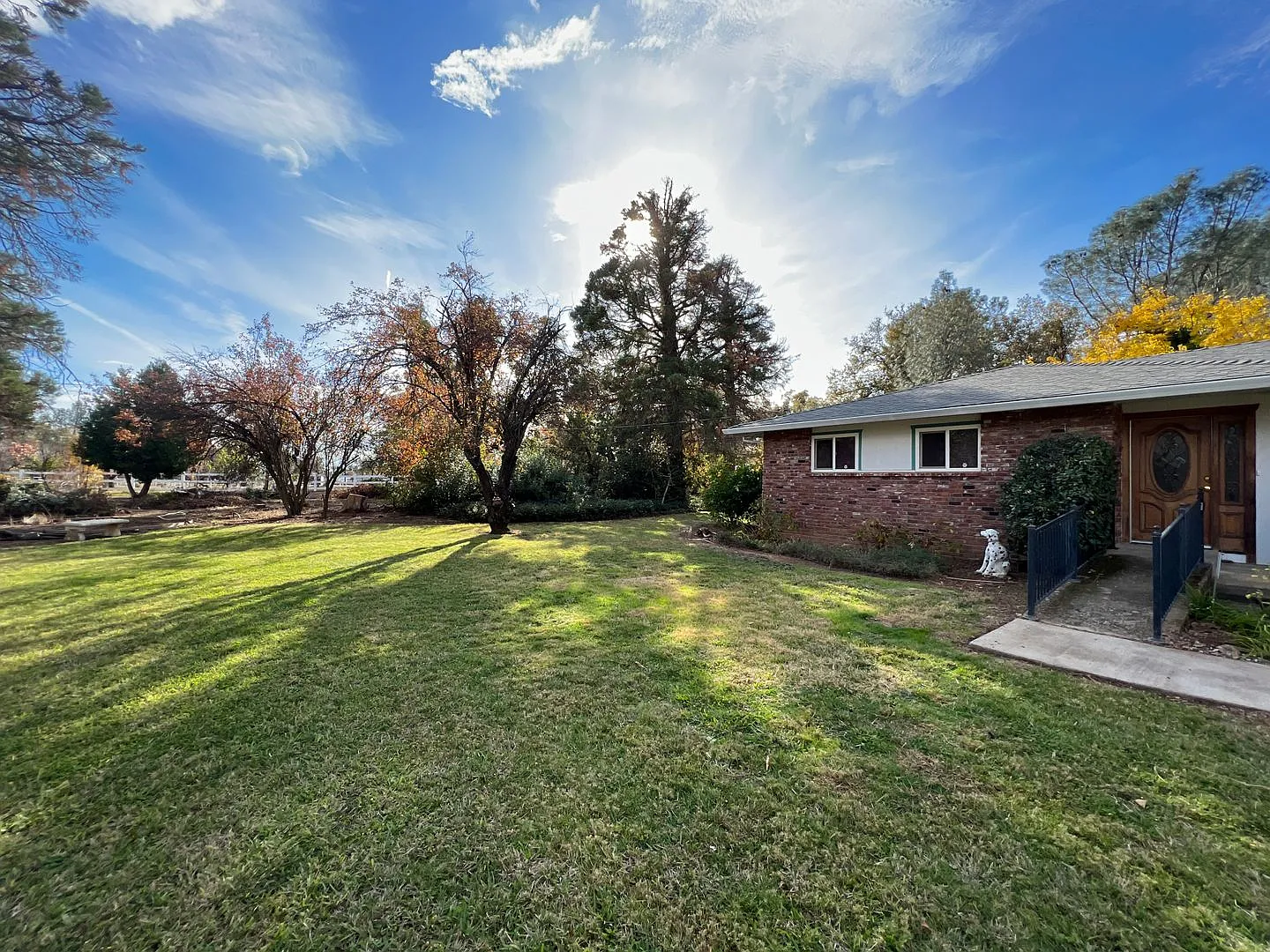 Wonderful Palo Cedro Neighborhood country setting! — Photo 3