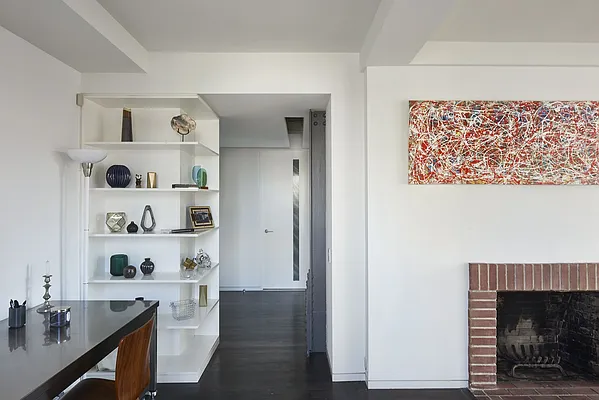 Sold by Warburg | media 4