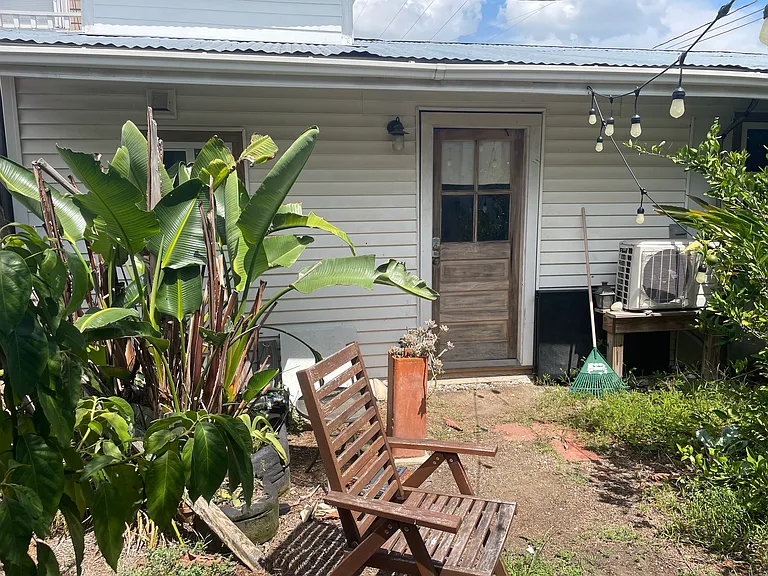 S Alexander St — Photo 10