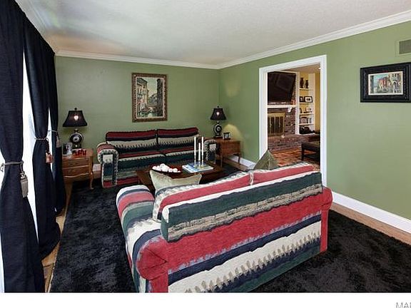 3rd image of 255 Heather Crest Dr