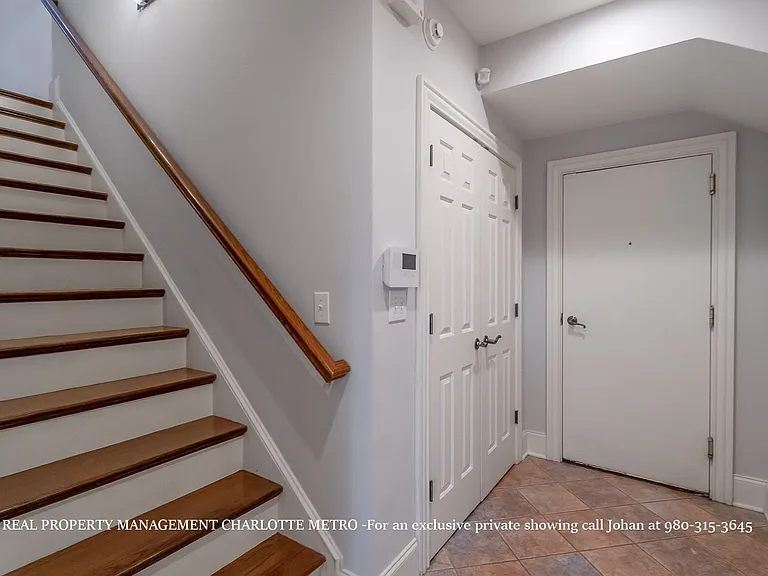 529 Queens Rd — Photo 69